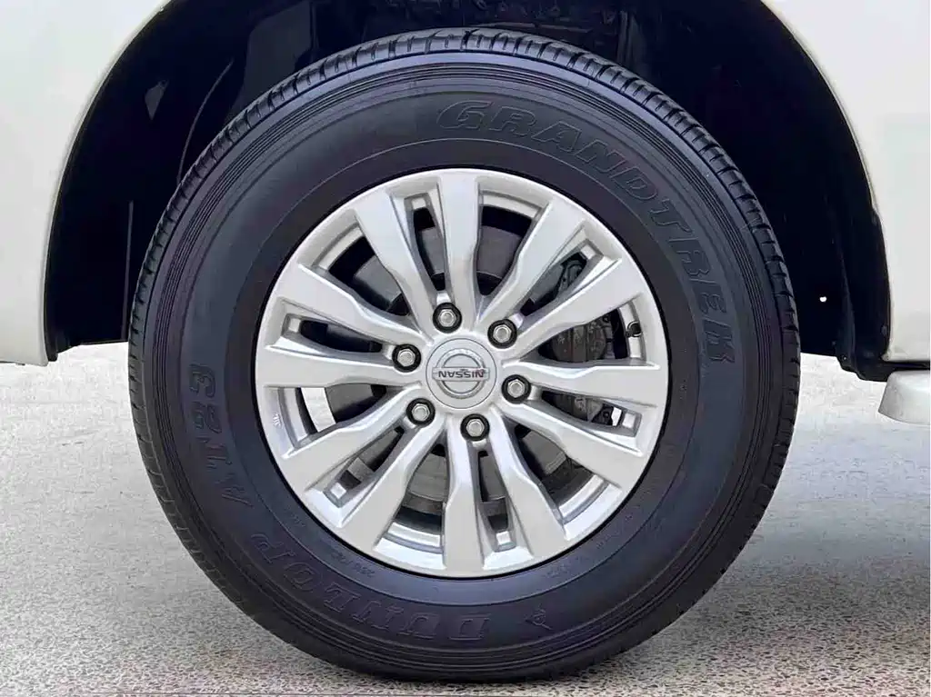 Patrol 4.0 L Middle East