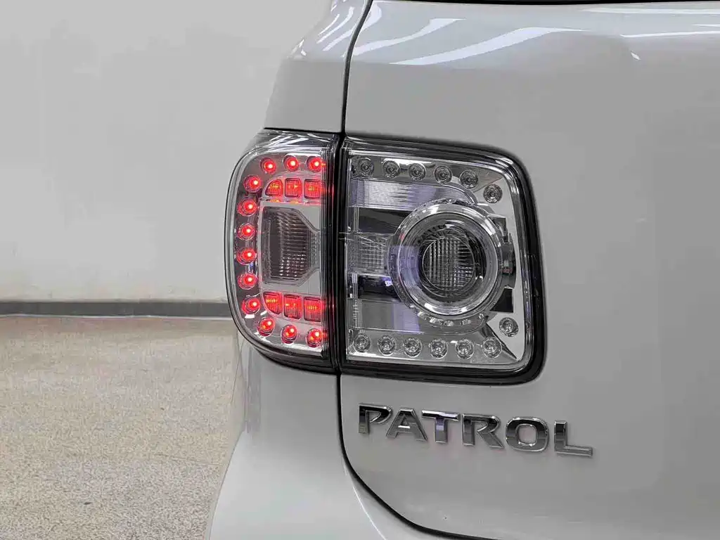 Patrol 4.0 L Middle East