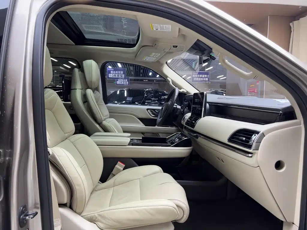 Navigator 3.5 T US Spec