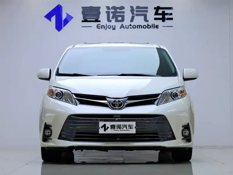 Toyota SIENNA 3.5 L Auto