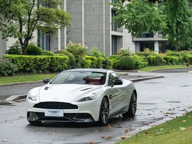 Aston Martin Vanquish Vanquish 2013款 6.0 L 标准型