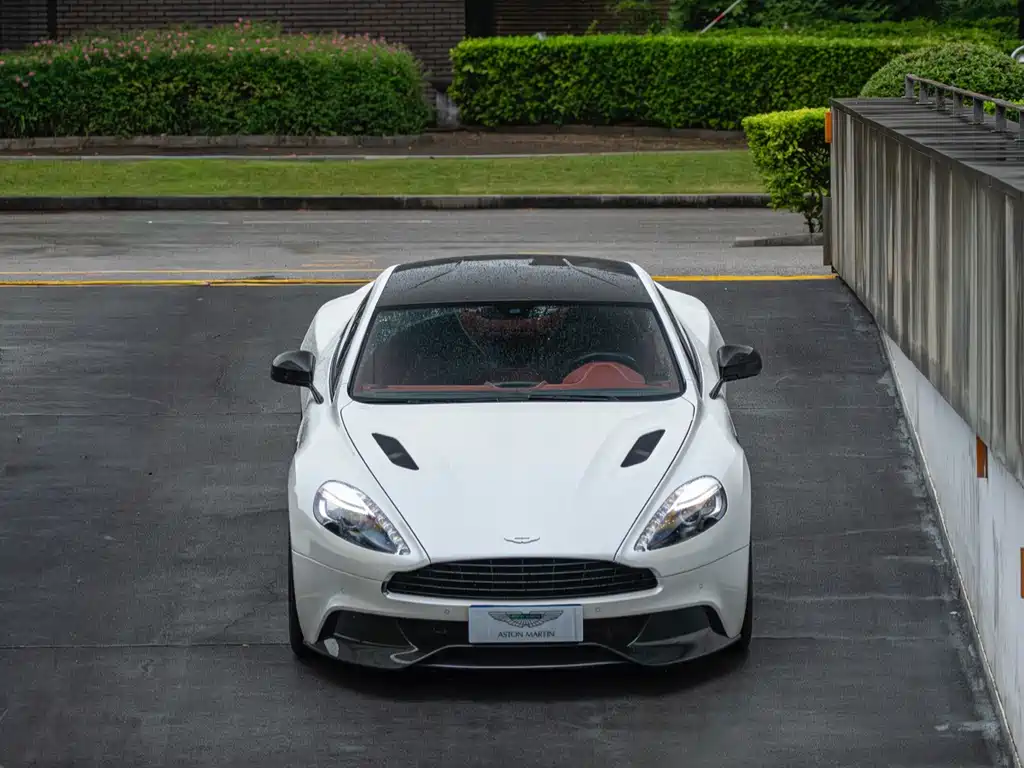 Vanquish Vanquish 2013款 6.0 L 标准型