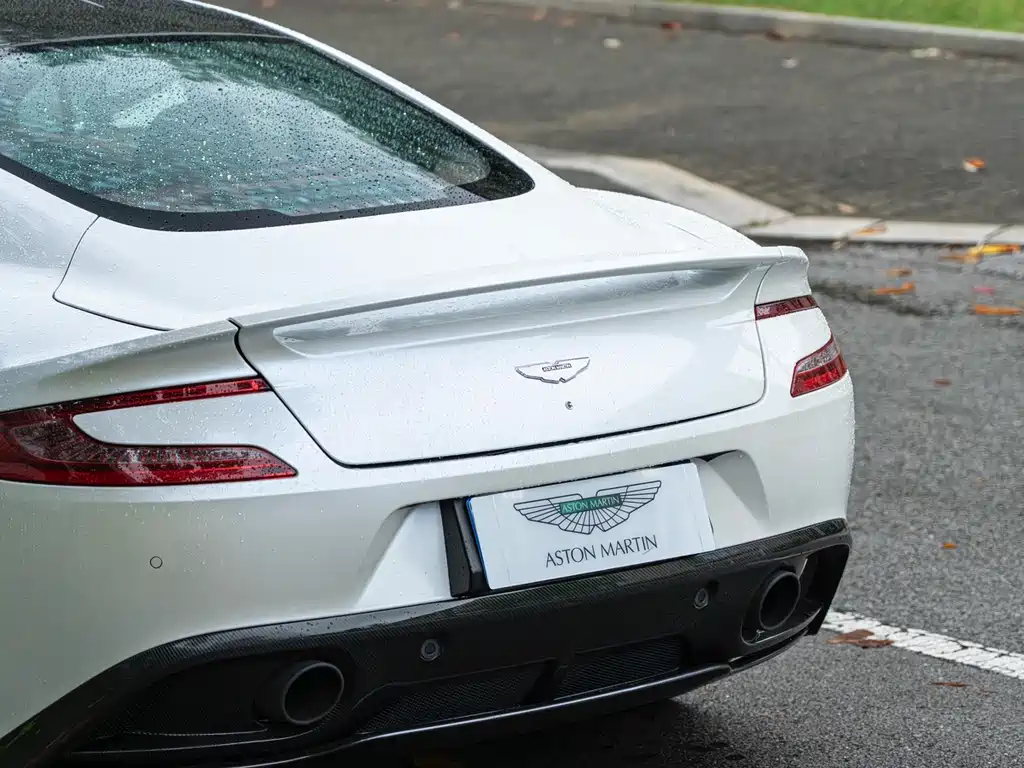 Vanquish Vanquish 2013款 6.0 L 标准型