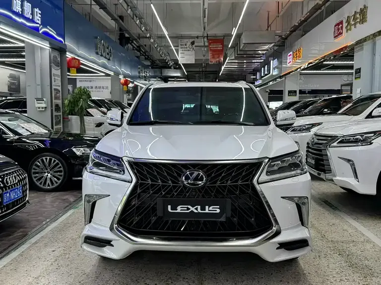 Lexus LX 570 Middle East