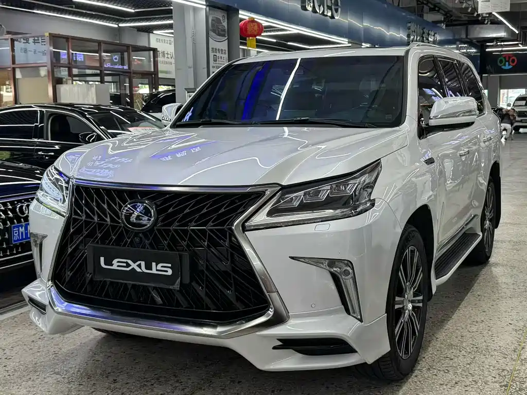 Lexus LX 570 Middle East