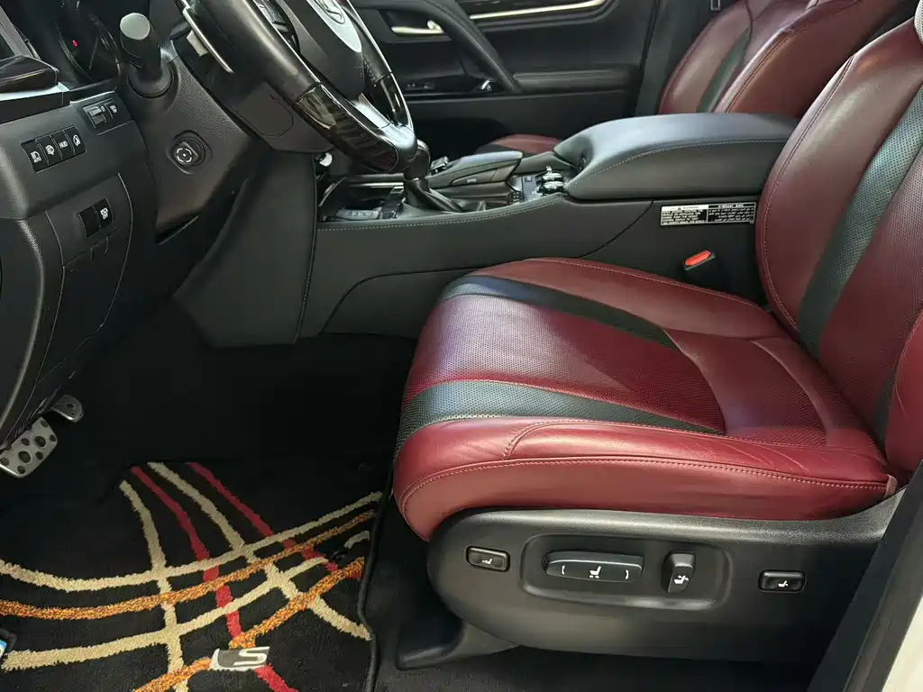 Lexus LX 570 Middle East