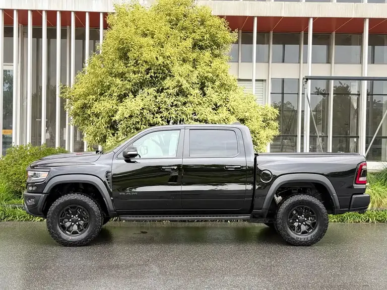 RAM Trucks 6.2 L Auto