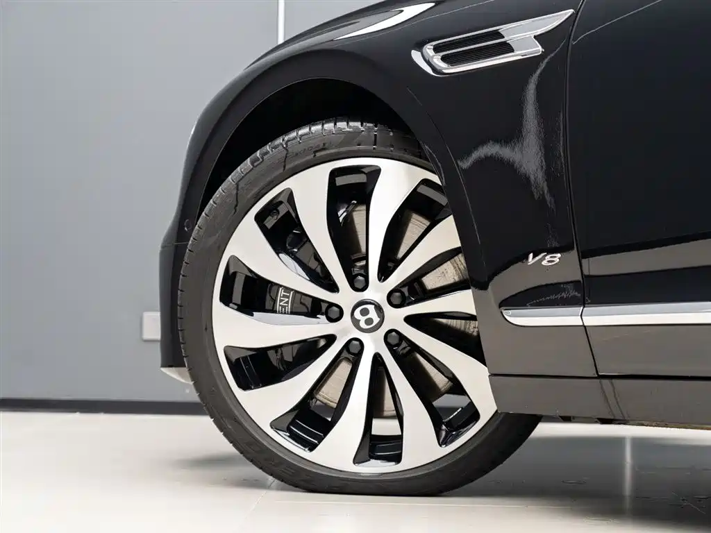 Flying Spur 飞驰 2021款 4.0 T 欧规版