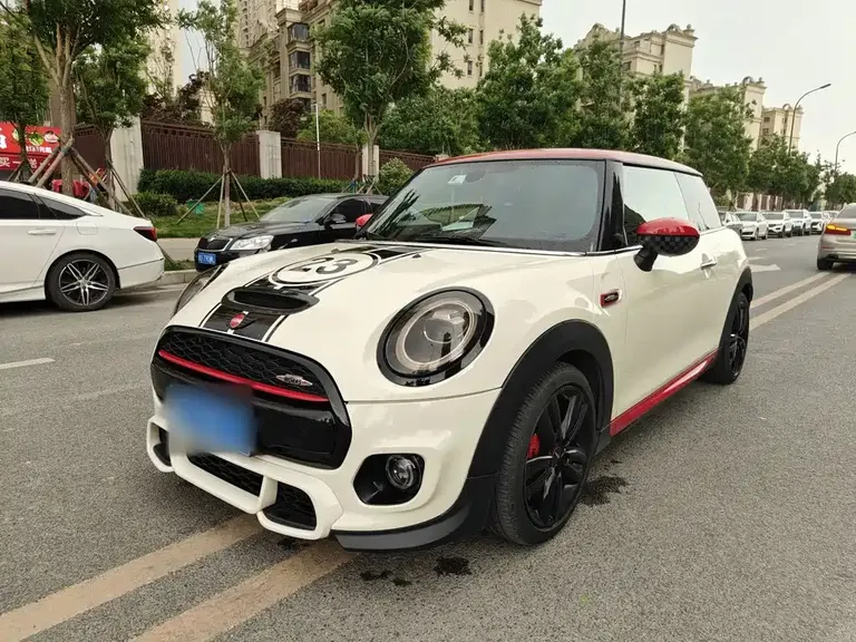 MINI 1.5 T COOPER Racer