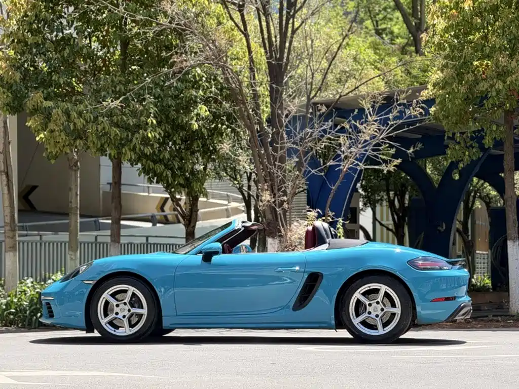 Porsche 718 Boxster 2.0 T