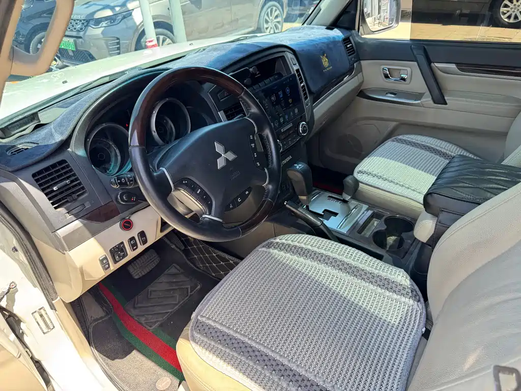 Pajero (Import) 3.8 L Auto