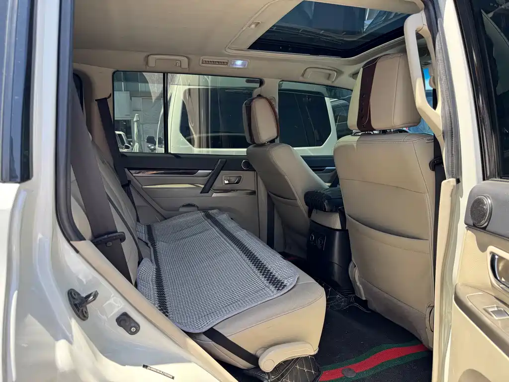 Pajero (Import) 3.8 L Auto