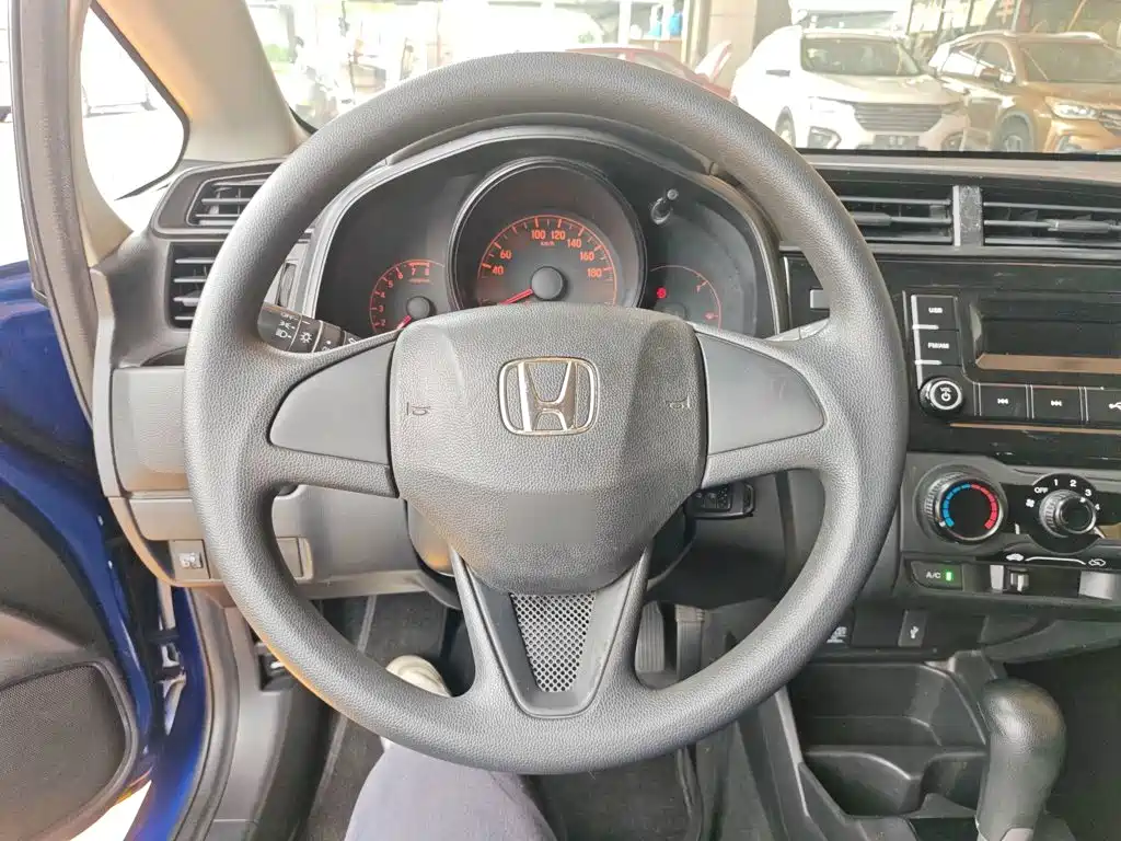Fit 1.5 L CVT Comfort