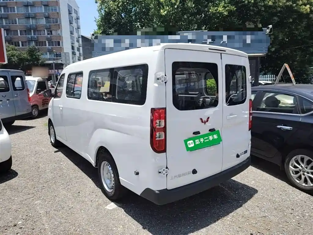 Wuling Yangguang 五菱扬光 2025款 400 km 客车版舒适型