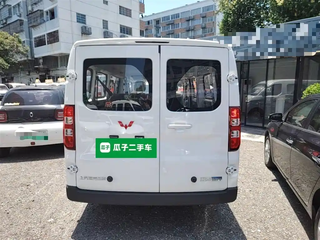 Wuling Yangguang 五菱扬光 2025款 400 km 客车版舒适型