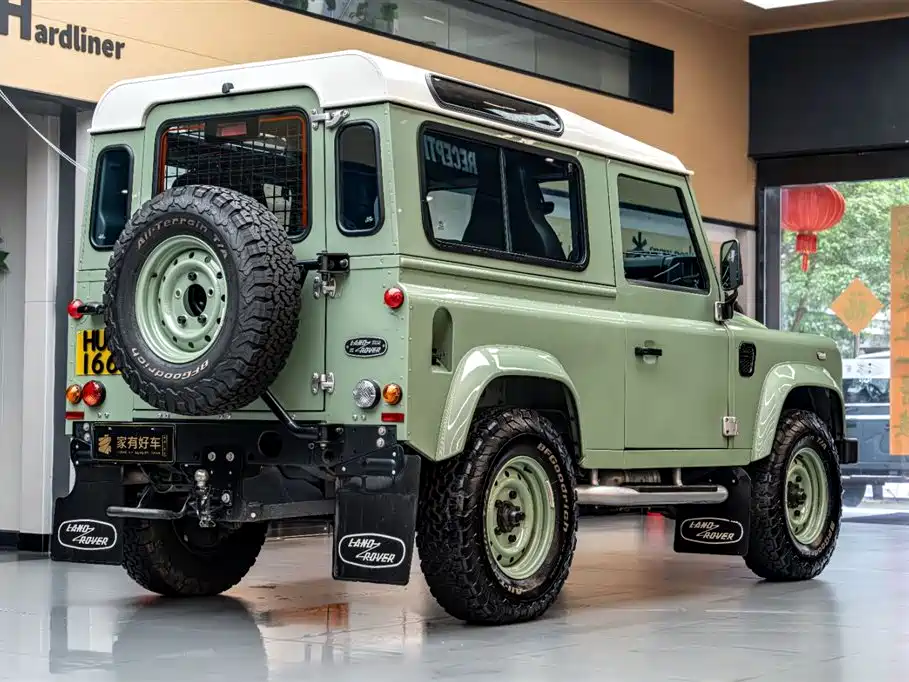 Land Rover Defender Land Rover Defender 2.2 T Diesel EU Spec