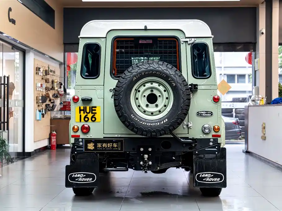 Land Rover Defender Land Rover Defender 2.2 T Diesel EU Spec