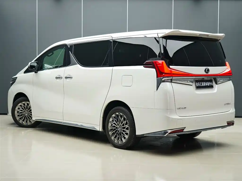 Lexus LM 雷克萨斯LM 2023款 350 四座版