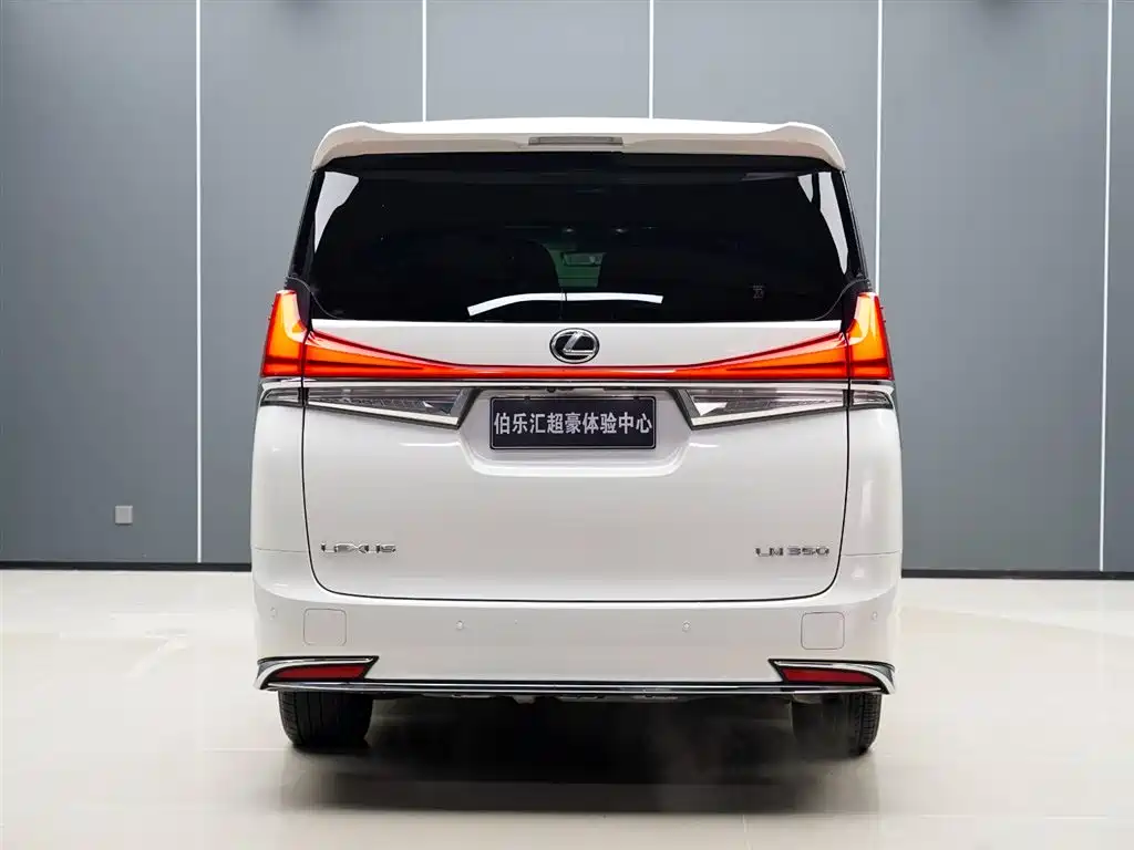 Lexus LM 雷克萨斯LM 2023款 350 四座版