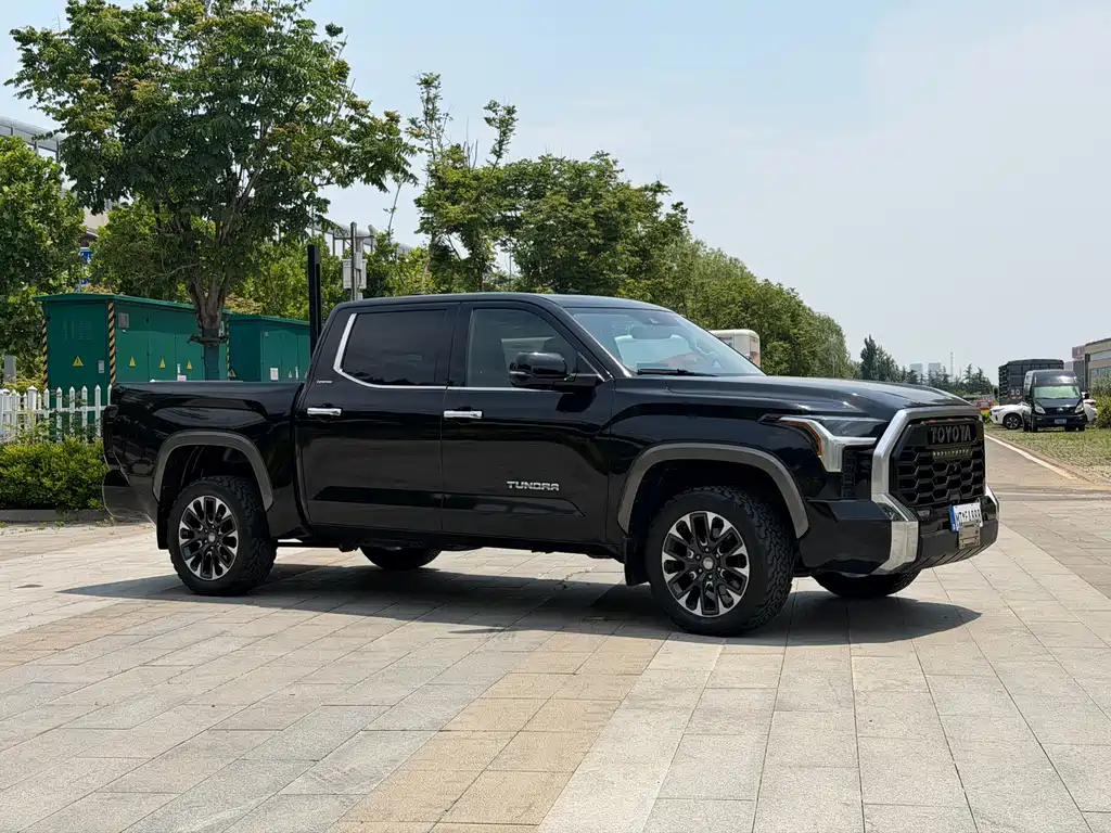 Tundra 坦途 2022款 3.5 T 自动