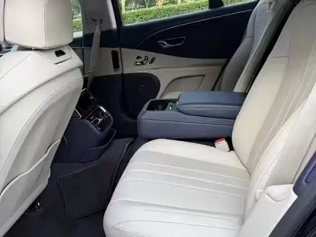 Flying Spur V8 Edition 8
