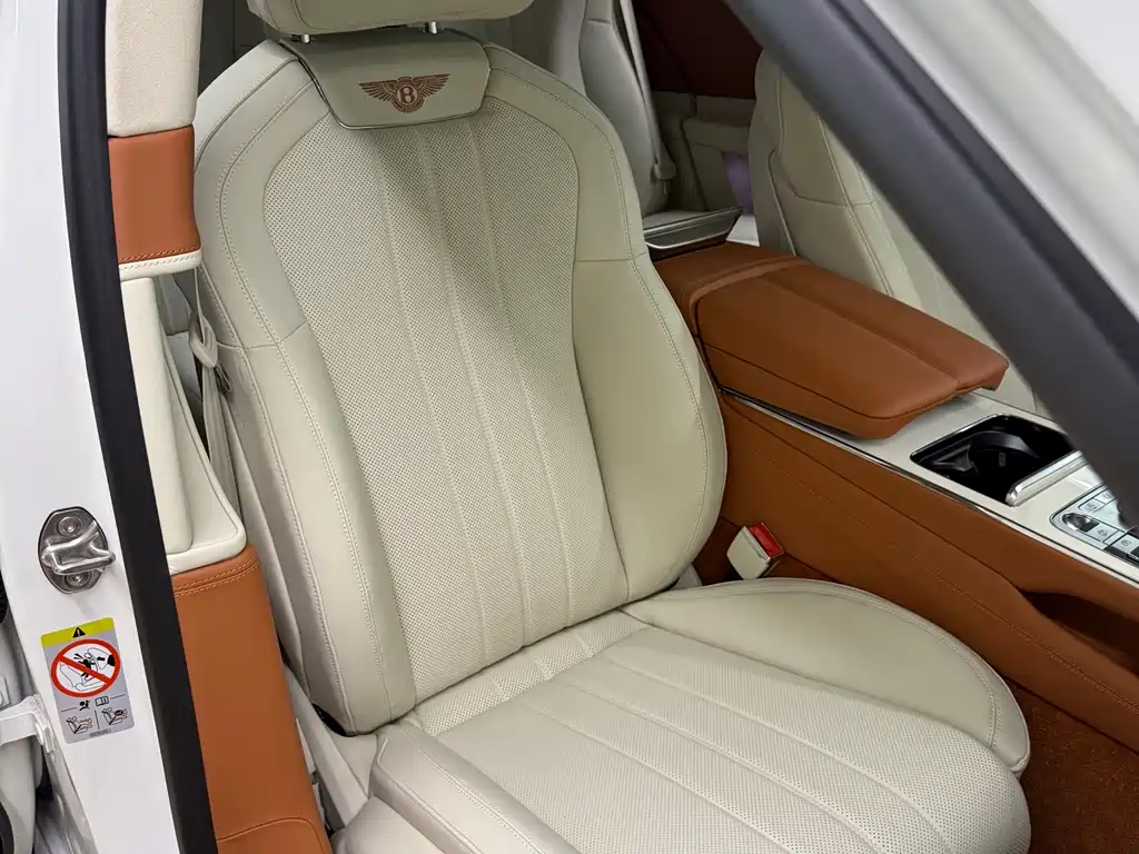 Flying Spur 飞驰 2026款 4.0 L 自动