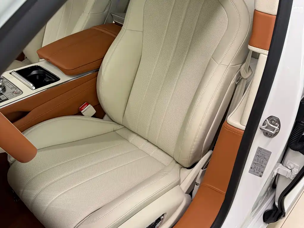 Flying Spur 飞驰 2026款 4.0 L 自动