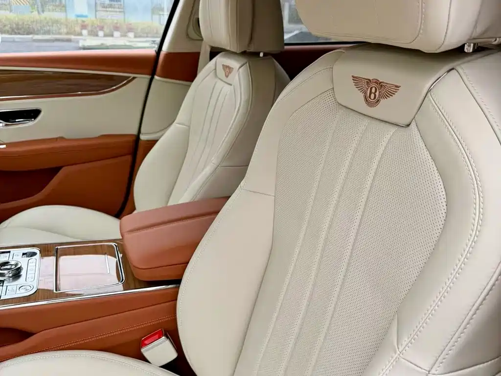 Flying Spur 飞驰 2026款 4.0 L 自动
