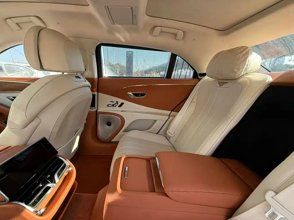 Flying Spur 飞驰 2026款 4.0 L 自动