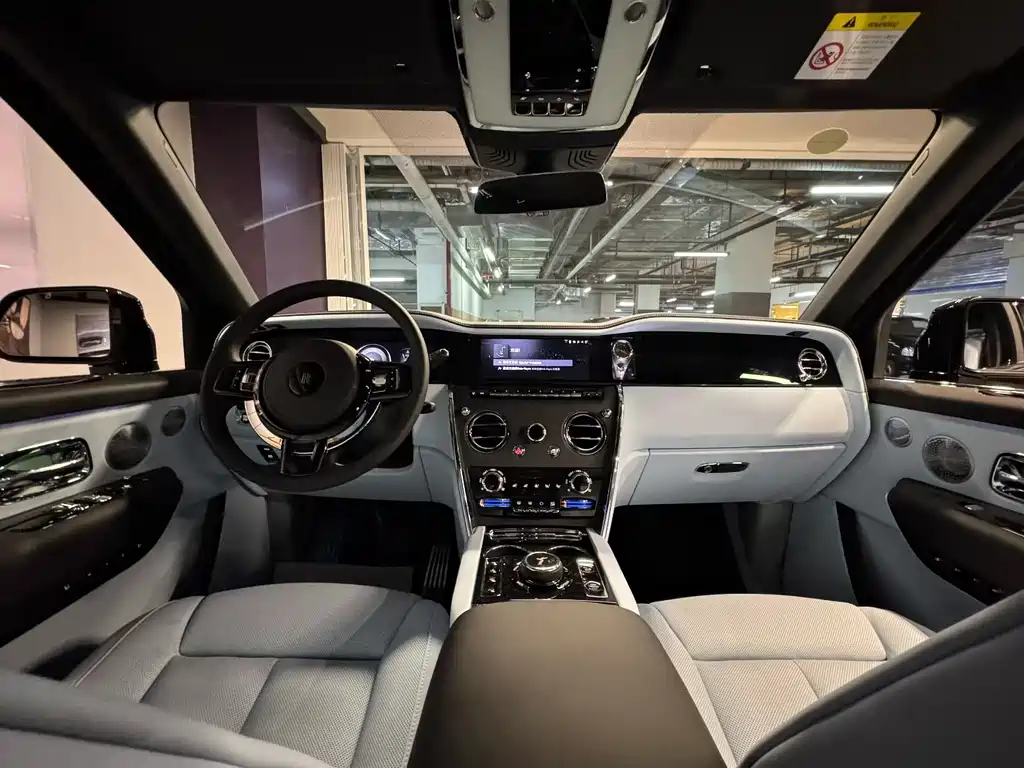 Cullinan 库里南 2025款 6.7 L 自动
