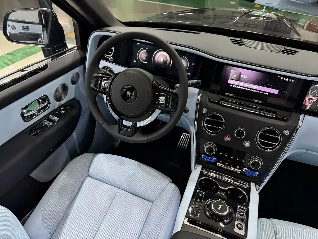 Cullinan 库里南 2025款 6.7 L 自动