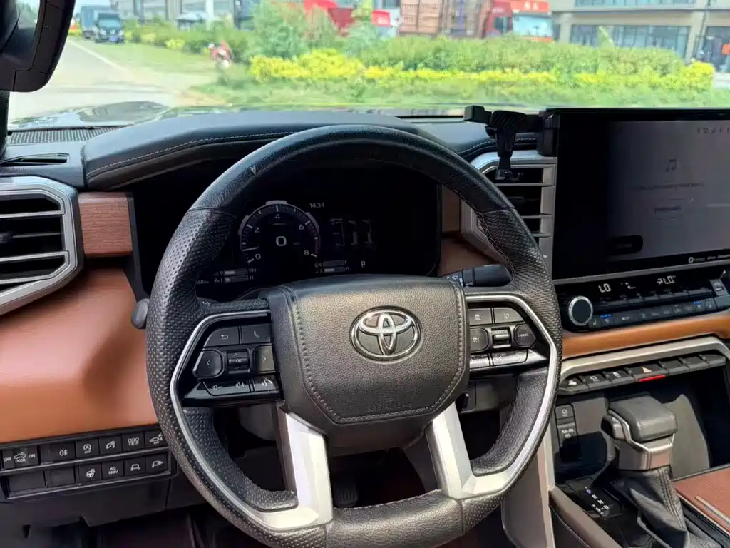 Tundra 坦途 2022款 3.5 T 自动