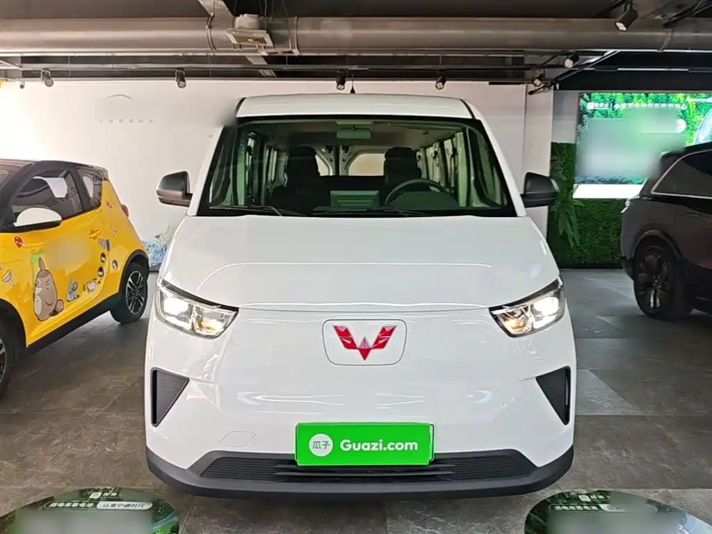 Wuling Yangguang 五菱扬光 2025款 400 km 客车版舒适型