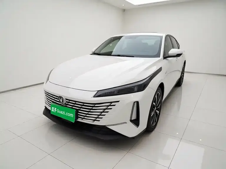 Changan Eado Blue Whale 1.5 T 500 Bar Distinguished