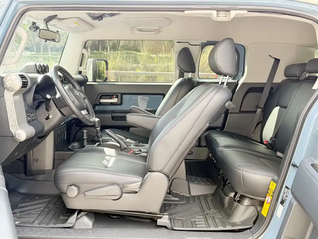 FJ Cruiser 4.0 L Middle East