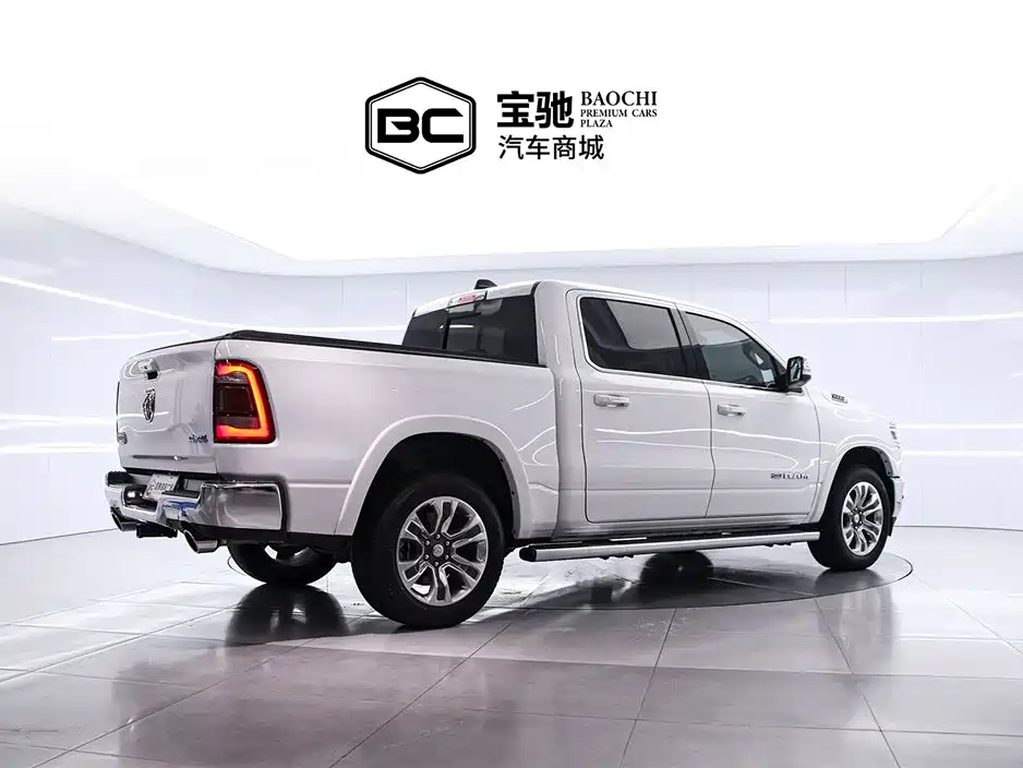 RAM Trucks RAM Trucks 2022款 5.7 L 中东版