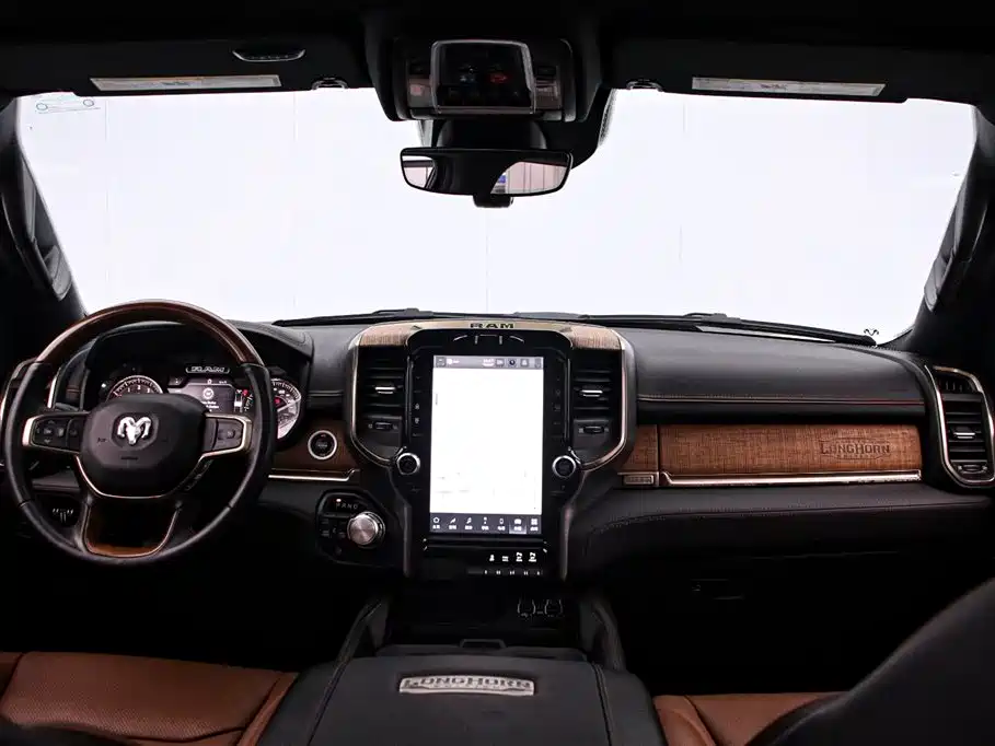 RAM Trucks RAM Trucks 2022款 5.7 L 中东版