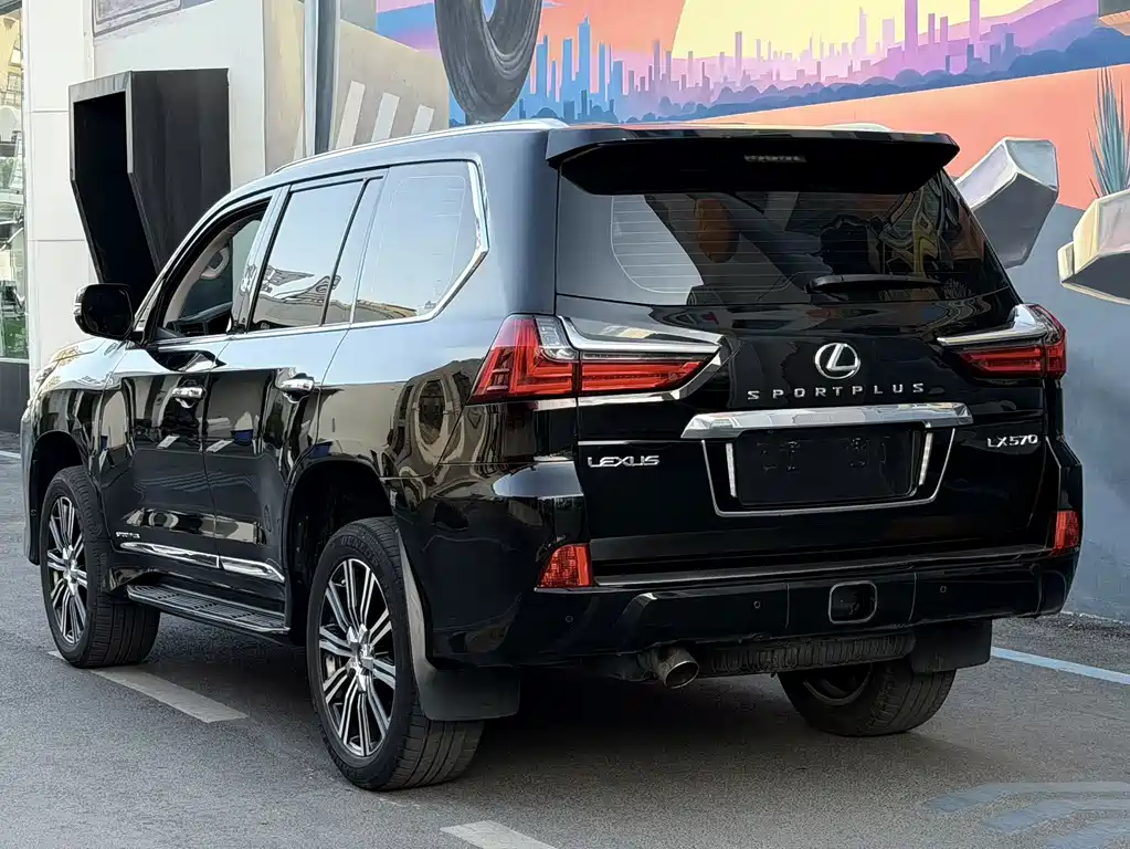 Lexus LX 570 Middle East