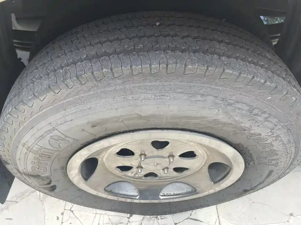 海格H7 V 海格H7 V 2010款 2.8 T 柴油版