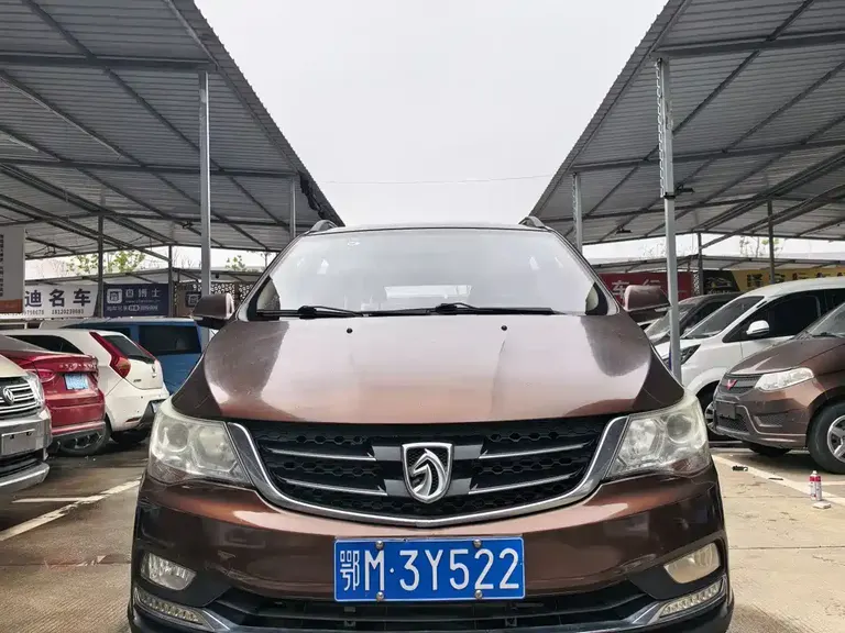 Baojun 730 1.5 L Manual Luxury 7-seat