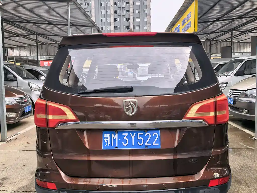 Baojun 730 1.5 L Manual Luxury 7-seat