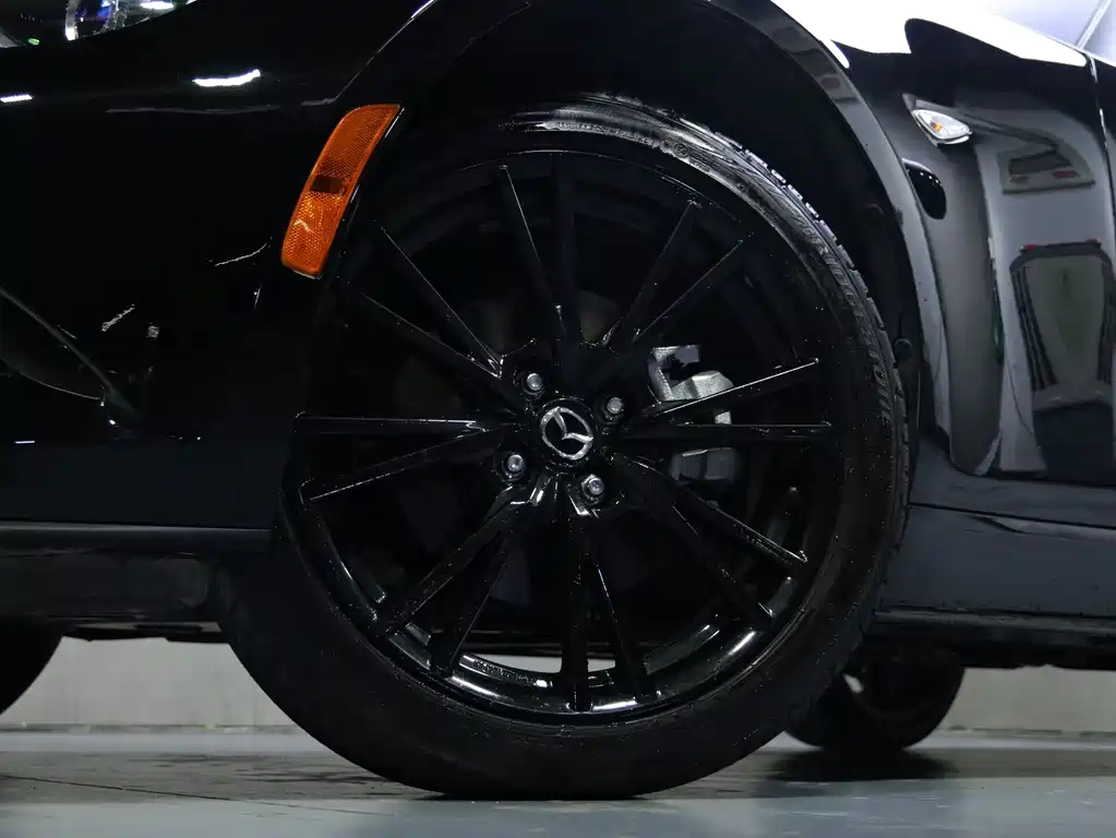 Mazda MX-5 2.0 L Manual