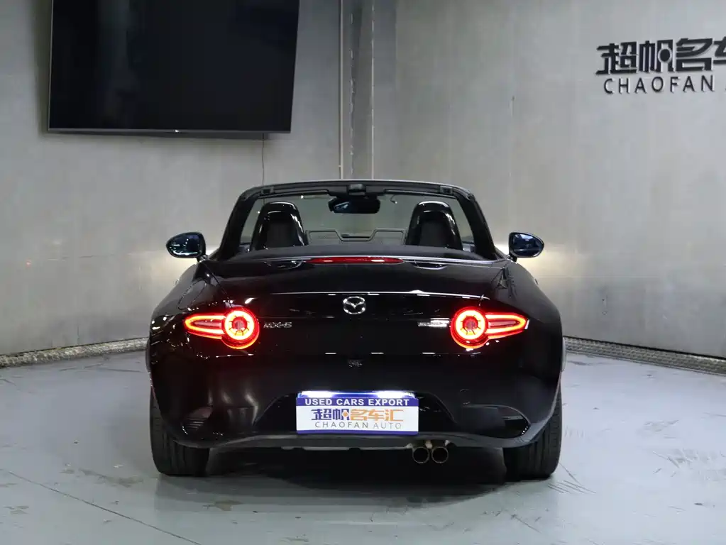 Mazda MX-5 2.0 L Manual