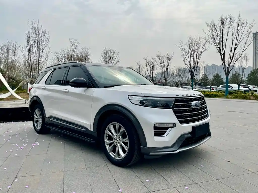 Explorer EcoBoost 285 4 WD Style 7-seat