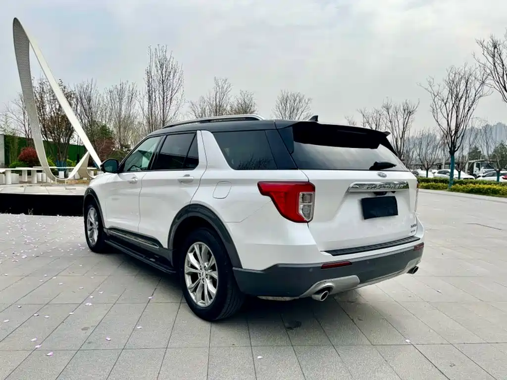 Explorer EcoBoost 285 4 WD Style 7-seat