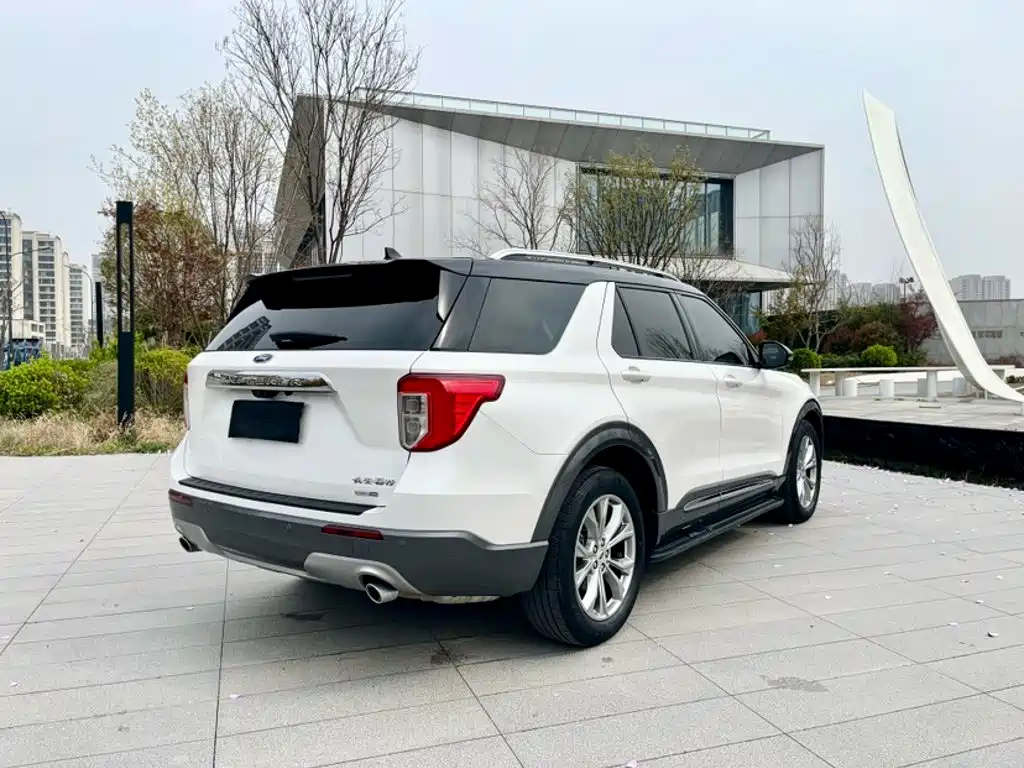 Explorer EcoBoost 285 4 WD Style 7-seat