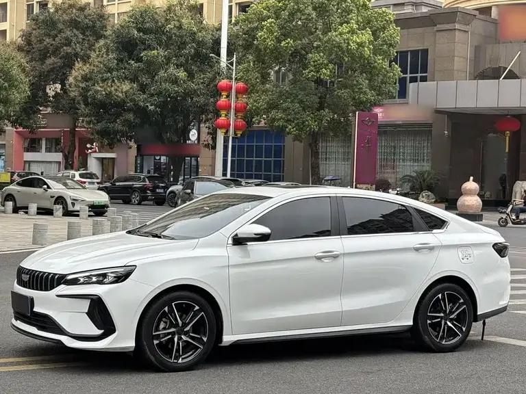 Geely Binrui Binrui COOL 1.5 T DCT Champion