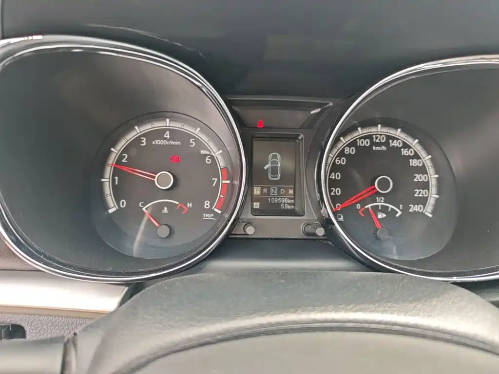 Venucia T70 2.0 L CVT Wise Enjoyment