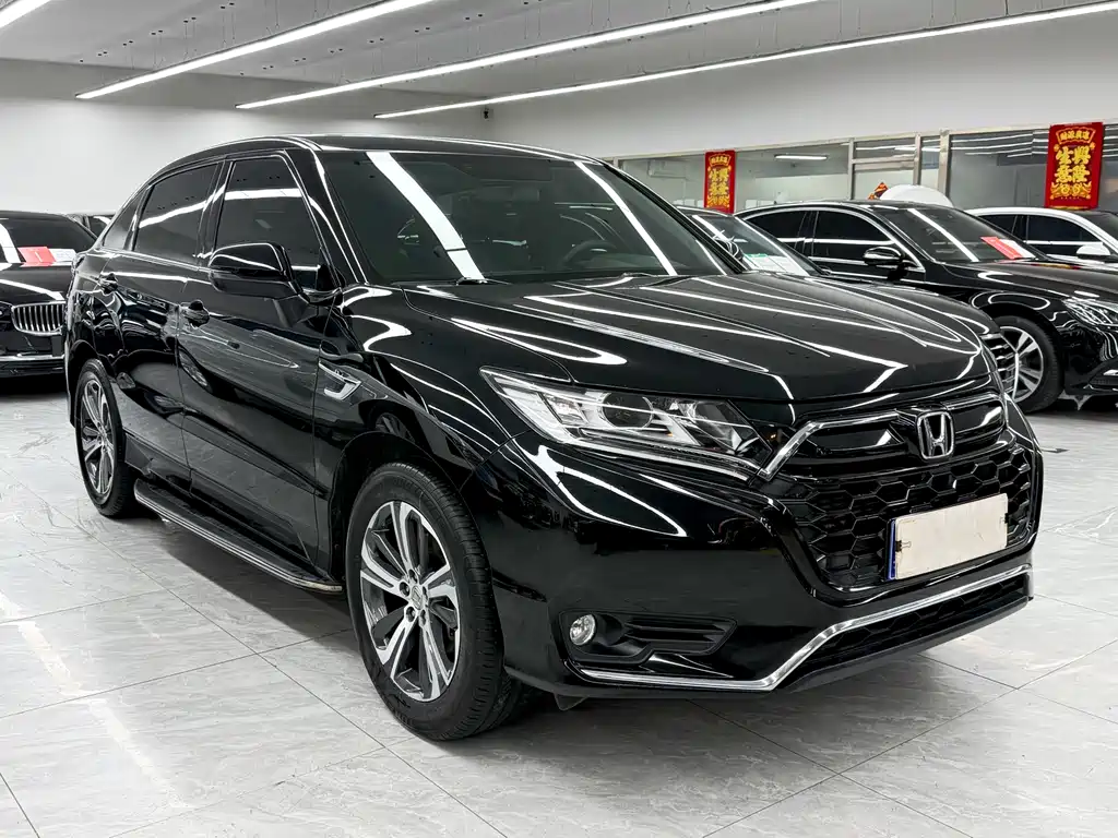 Honda UR-V 240 TURBO 2 WD Joyful