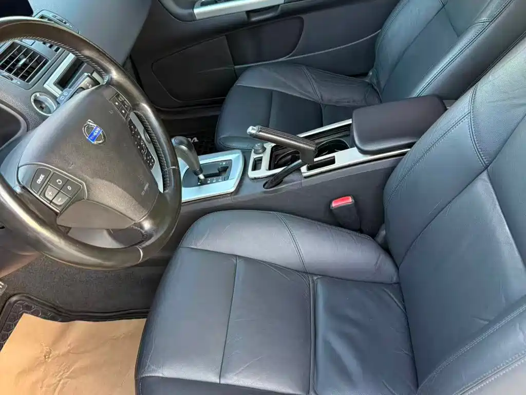 Volvo C30 沃尔沃C30 2011款 2.0 智雅版